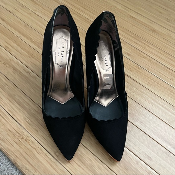 Ted Baker Black Women’s Sloana Pump Scallop Trim Rose Gold 38.5 - Picture 2 of 5